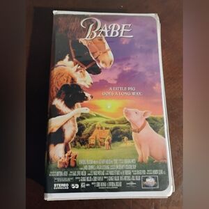 Babe VHS Tape